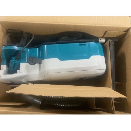 Makita DVC660Z Akumulatorowy odkurzacz plecakowy 2x18V LXT Li-ion BL 11kPa 6L,, bez aku.
