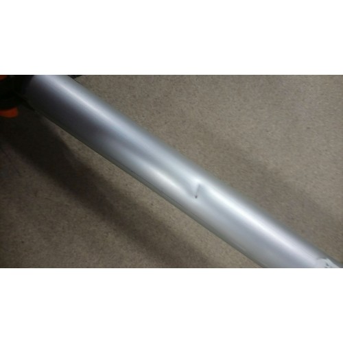 Fiskars PowerGear™ X UPX86 Uniwersalne nożyce teleskopowe UPX86 230 - 410cm 1023624