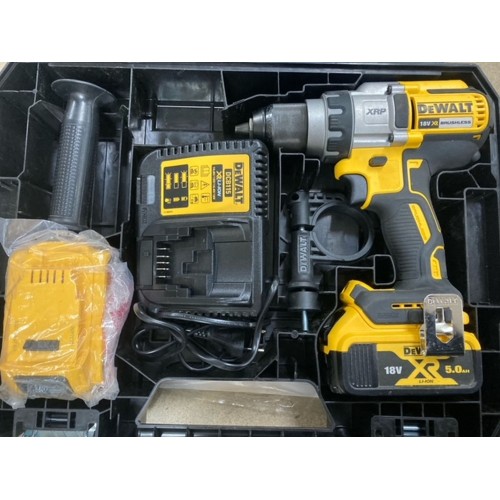 DeWALT DCD991P2 Aku wiertarko-wkrętarka XRP (95Nm/18V/2x5,0Ah)Tstak