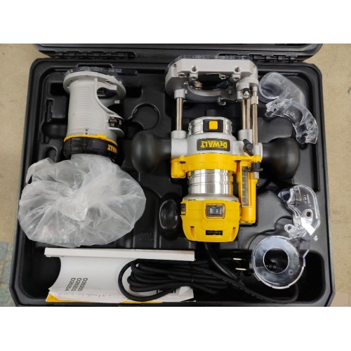 DeWALT Frezarka 8 mm, 900 W, prędkość zmienna, zestaw z wymiennymi stopami D26204K-QS