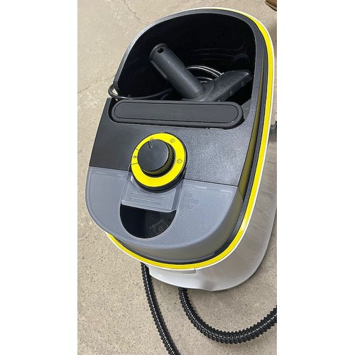 WYPRZEDAŻ KÄRCHER SC 4 Deluxe Parowy czyścik 2200W/4bar/1,3 l PO SERWISIE