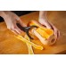 Fiskars Functional Form Obierak do warzyw, 15cm 1016122